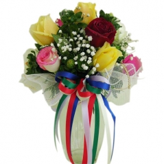 6 mix Roses with greeny in Vase